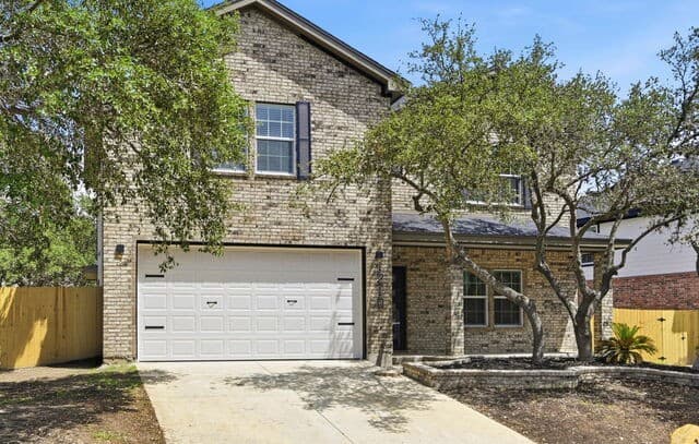 4-bedroom rental at 1210 Lynx Bend in San Antonio, TX — photo 1