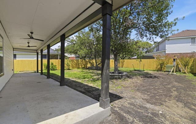 4-bedroom rental at 1210 Lynx Bend in San Antonio, TX — photo 3