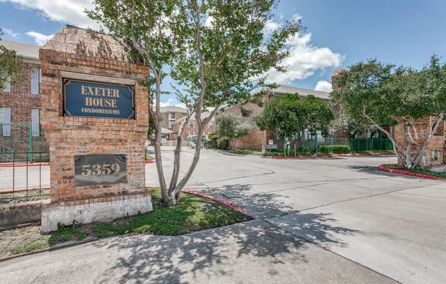 2-bedroom rental at 5359 Fredericksburg Unit 610 in San Antonio, TX — photo 1