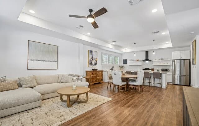 4-bedroom rental at 123 Fairview Ave in San Antonio, TX — photo 2