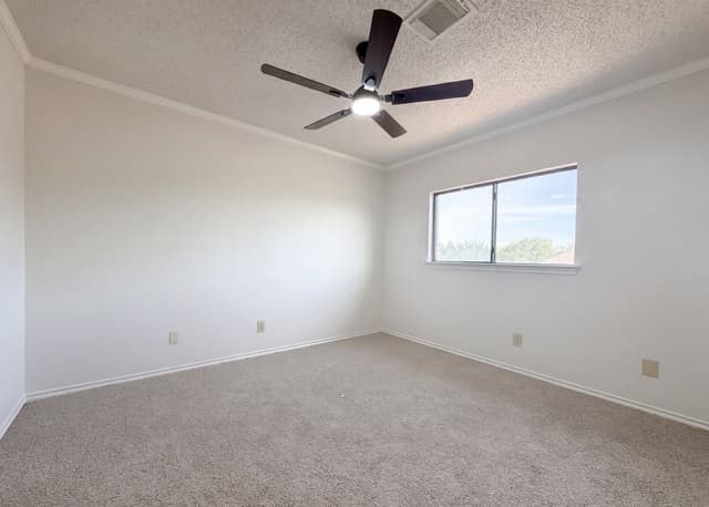 4-bedroom rental at 21943 Pelican Crk in San Antonio, TX — photo 4