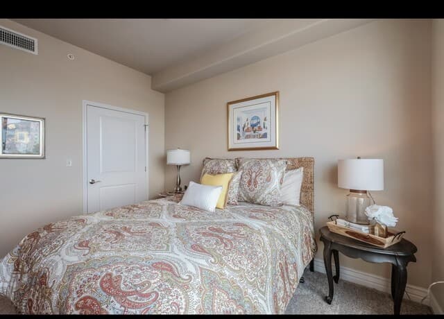 2-bedroom rental at 215 Center Unit 607 in San Antonio, TX — photo 4