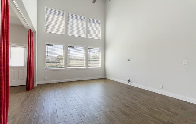 4-bedroom rental at 11989 Trailing Crk in Schertz, TX — photo 3