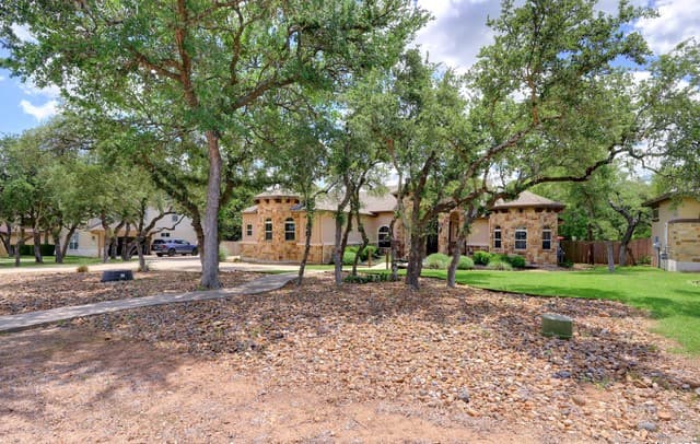 4-bedroom rental at 226 Heavens Way in San Antonio, TX — photo 3