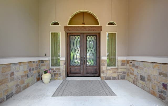 4-bedroom rental at 226 Heavens Way in San Antonio, TX — photo 5