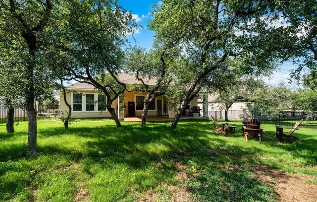 3-bedroom rental at 1916 Glendon Dr in San Antonio, TX — photo 2
