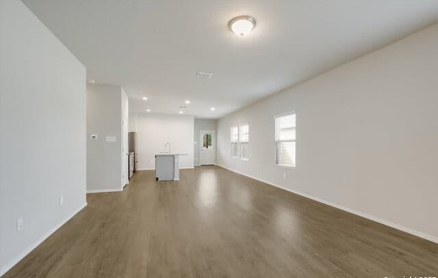 3-bedroom rental at 3023 Laguna Cliffs in Converse, TX — photo 5
