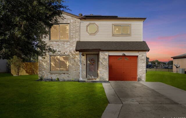3-bedroom rental at 3315 Glacier Lake in San Antonio, TX — photo 2