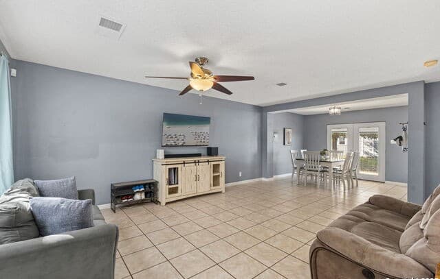 3-bedroom rental at 3315 Glacier Lake in San Antonio, TX — photo 4