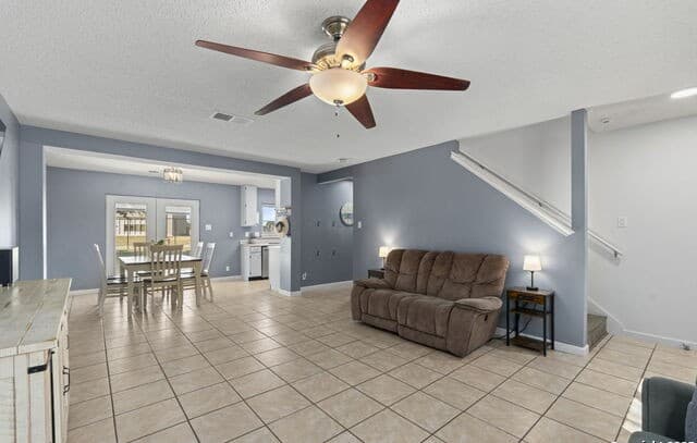 3-bedroom rental at 3315 Glacier Lake in San Antonio, TX — photo 5