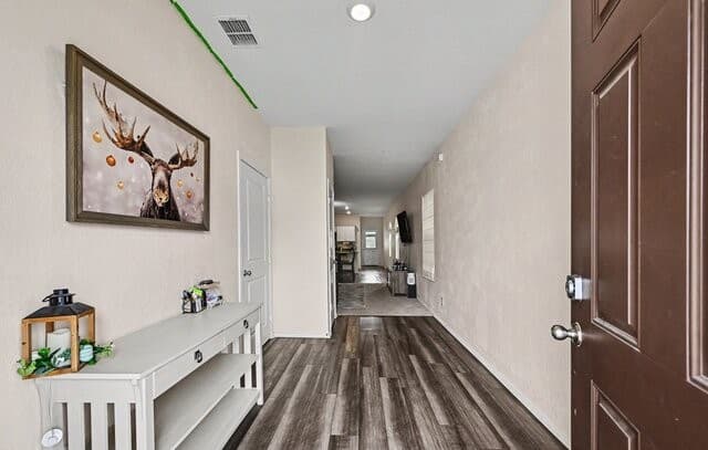 3-bedroom rental at 13522 Sunrise Mdw in St Hedwig, TX — photo 3