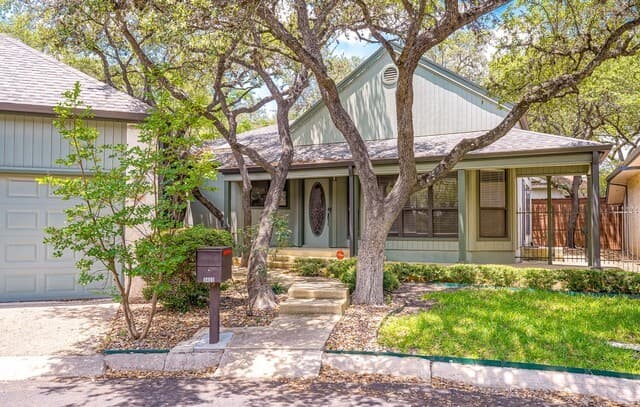 3-bedroom rental at 3411 Wellsprings Dr in San Antonio, TX — photo 1
