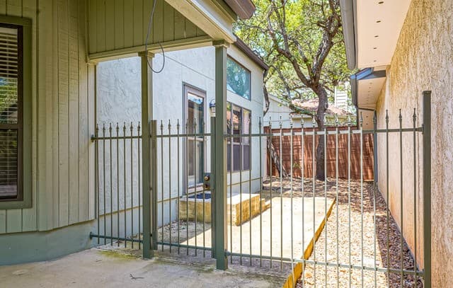 3-bedroom rental at 3411 Wellsprings Dr in San Antonio, TX — photo 5