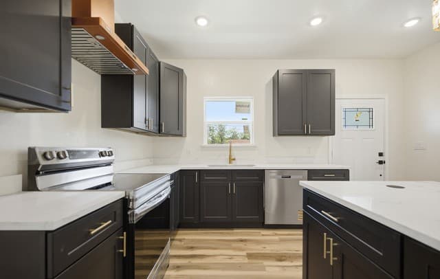 3-bedroom rental at 227 Spaatz in San Antonio, TX — photo 5