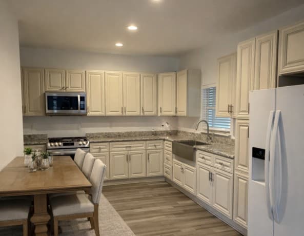3-bedroom rental at 508 Thompson in San Antonio, TX — photo 2