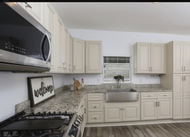 3-bedroom rental at 508 Thompson in San Antonio, TX — photo 3