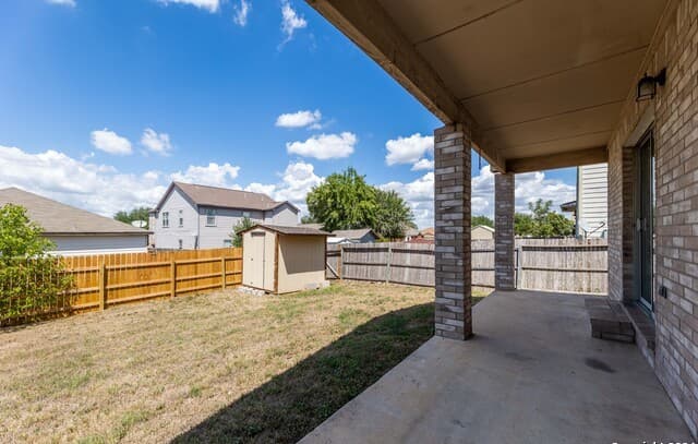 4-bedroom rental at 6119 Lauras Farm in San Antonio, TX — photo 3