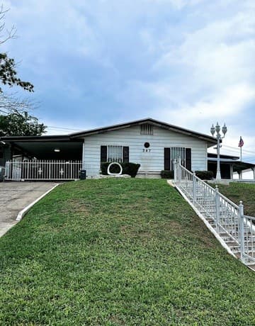 2-bedroom rental at 347 Sublett Dr in San Antonio, TX — photo 1