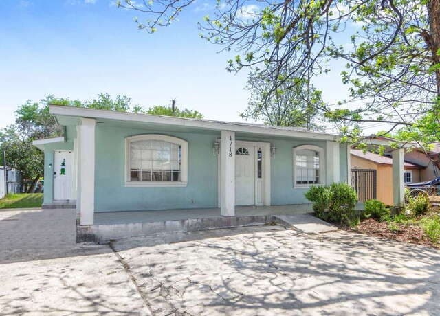 rental at 1718 Commercial in San Antonio, TX — photo 3