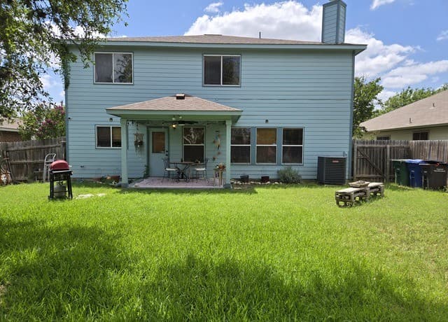 3-bedroom rental at 7443 Carriage Pass in San Antonio, TX — photo 1