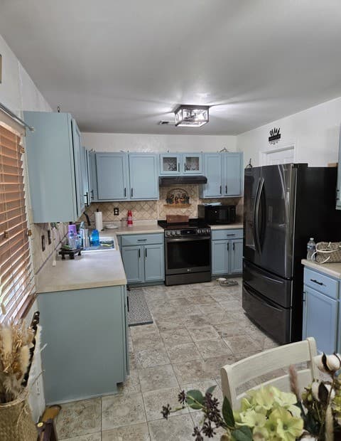 3-bedroom rental at 7443 Carriage Pass in San Antonio, TX — photo 4