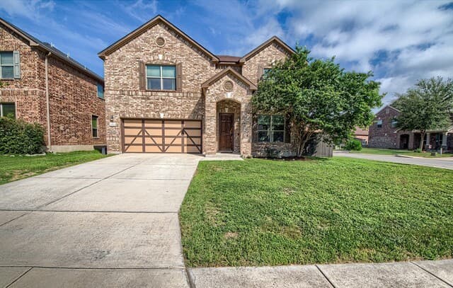3-bedroom rental at 20523 Creek Riv in San Antonio, TX — photo 1
