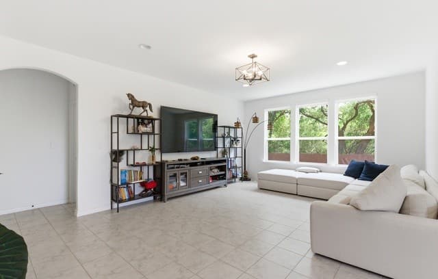 4-bedroom rental at 12108 Cat Ballou in San Antonio, TX — photo 4