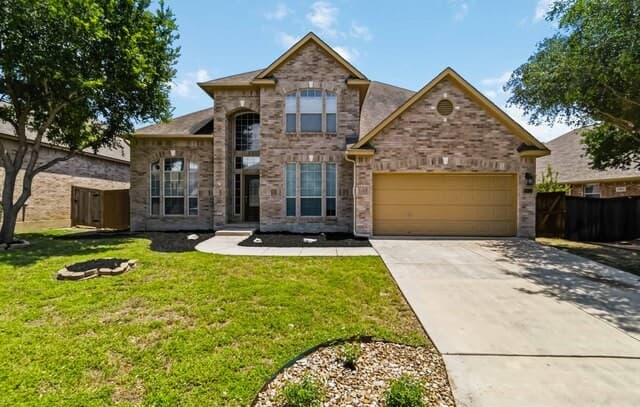 4-bedroom rental at 18714 Canoe Brk in San Antonio, TX — photo 2