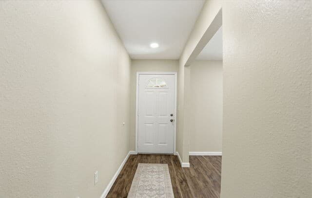 4-bedroom rental at 229 Sherri Dr in Universal City, TX — photo 5