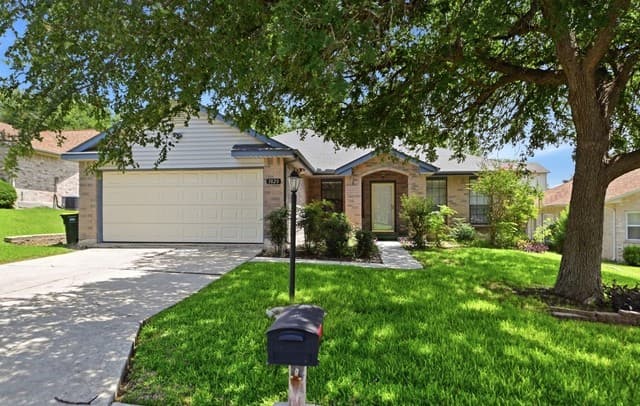 3-bedroom rental at 3820 Pheasant in Schertz, TX — photo 1