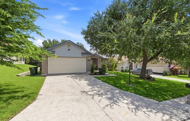 3-bedroom rental at 3820 Pheasant in Schertz, TX — photo 2