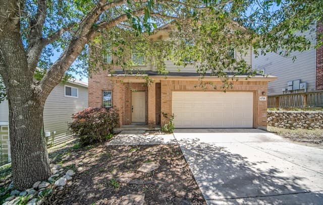 3-bedroom rental at 6718 Loma Secca in San Antonio, TX — photo 2