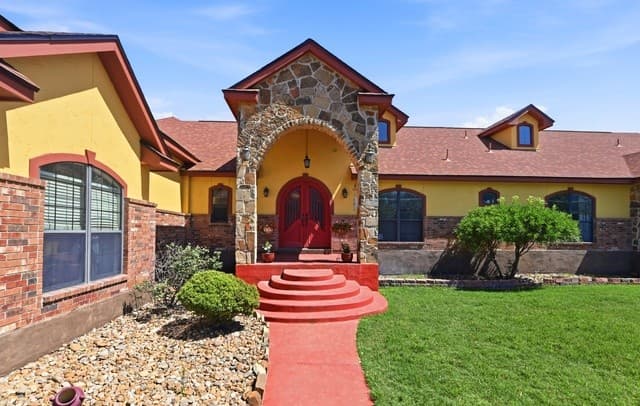 4-bedroom rental at 23232 Winter Oaks in San Antonio, TX — photo 1