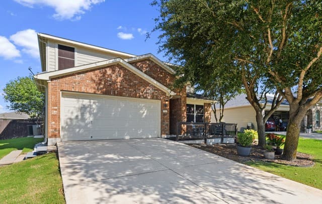 4-bedroom rental at 5532 Columbia Dr in Cibolo, TX — photo 2