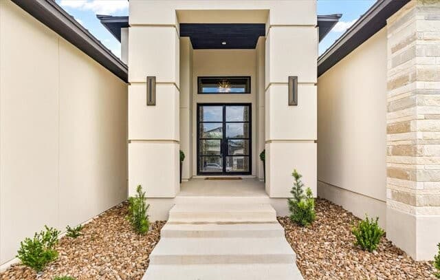 4-bedroom rental at 22114 Touring Lane in San Antonio, TX — photo 2