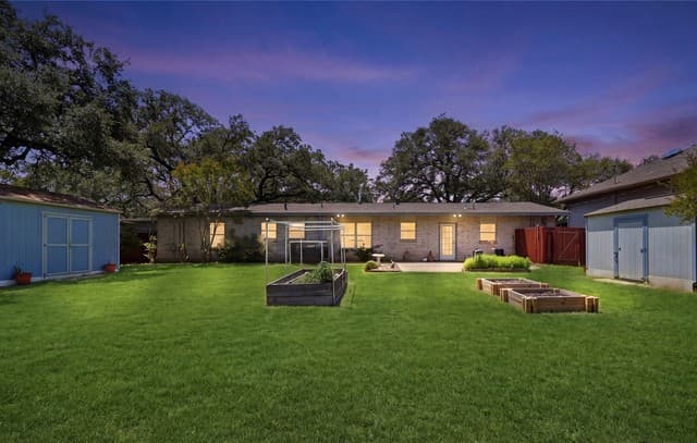 3-bedroom rental at 455 Laramie Dr. in San Antonio, TX — photo 3