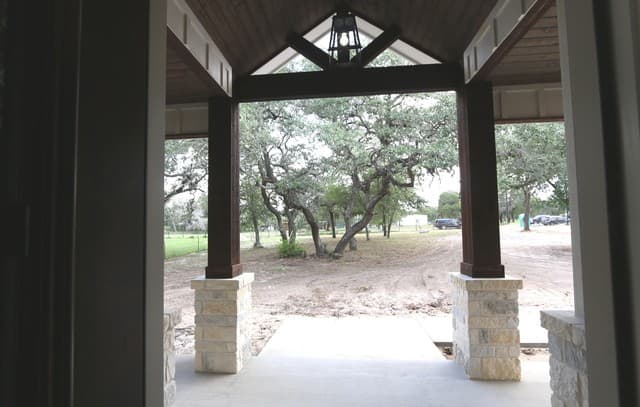 3-bedroom rental at 1118 Humming Bird Ln in Adkins, TX — photo 4