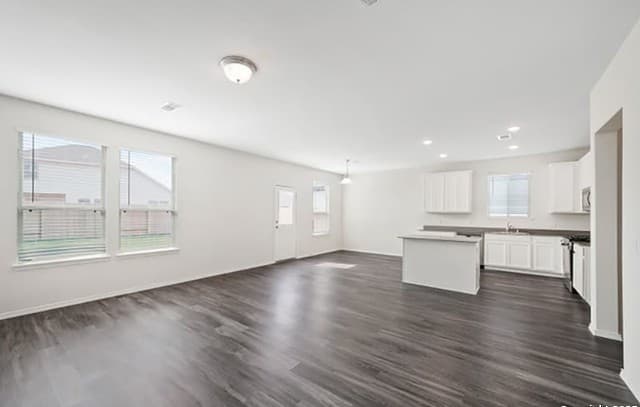 3-bedroom rental at 11264 Long Rider in San Antonio, TX — photo 2