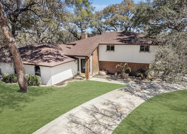 4-bedroom rental at 301 Sagecrest Dr in San Antonio, TX — photo 1