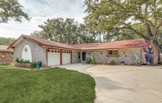 3-bedroom rental at 5819 Dean Martin St in San Antonio, TX — photo 1