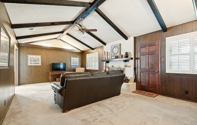 3-bedroom rental at 5819 Dean Martin St in San Antonio, TX — photo 5