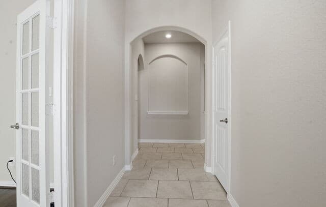 4-bedroom rental at 8815 Hideout Bnd in San Antonio, TX — photo 4