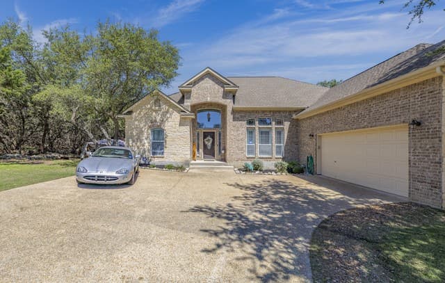 3-bedroom rental at 25907 Hootananny in San Antonio, TX — photo 1