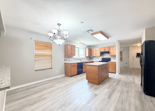 3-bedroom rental at 7630 Presidio Creek in Boerne, TX — photo 1