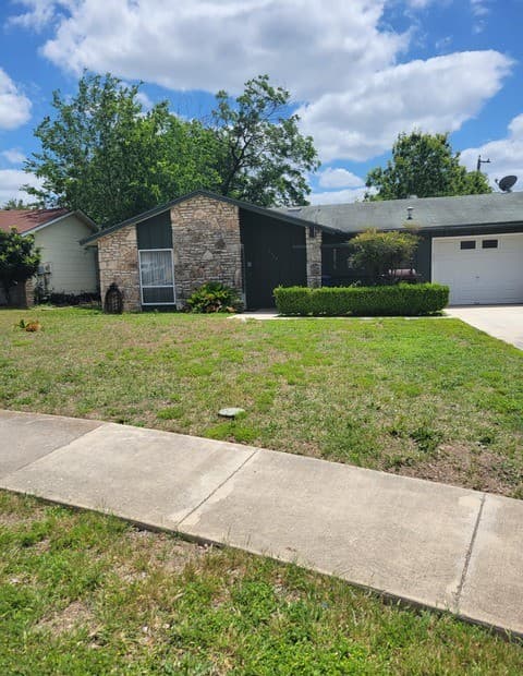 3-bedroom rental at 4202 Avenida Prima St in San Antonio, TX — photo 1
