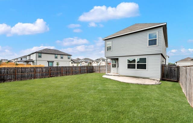 3-bedroom rental at 2403 Pink Pearl Dr in San Antonio, TX — photo 2