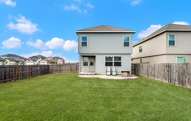 3-bedroom rental at 2403 Pink Pearl Dr in San Antonio, TX — photo 3