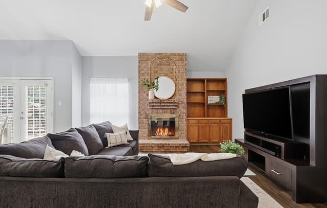 4-bedroom rental at 5617 Timber Rain in San Antonio, TX — photo 3