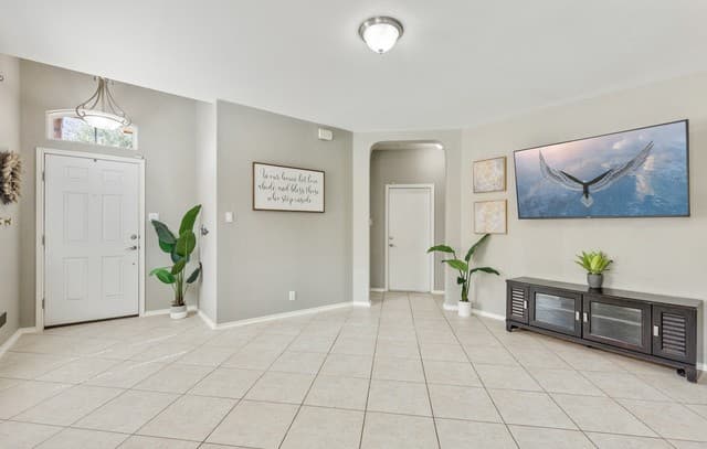 3-bedroom rental at 8818 Creager Cyn in San Antonio, TX — photo 4