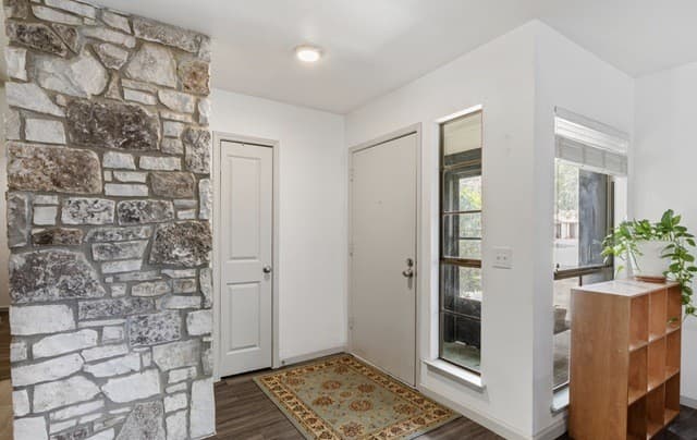 4-bedroom rental at 13200 Montecito in San Antonio, TX — photo 4